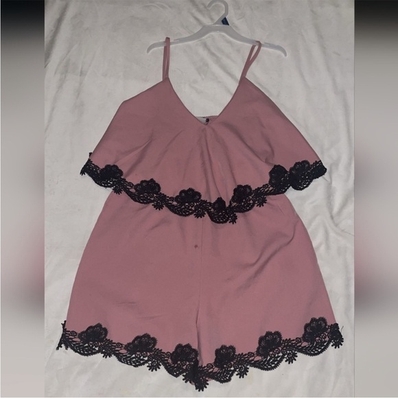 Love Chelsey size medium pink romper - Picture 5 of 5